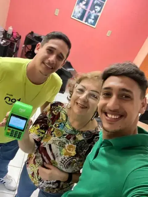 Dona Lena - cliente Ton Embaixador - Cabeleireira em Riacho das Almas – PE